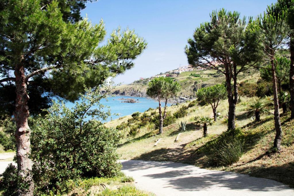 Lagrange Grand Bleu Vacances - Residence Le Village Des Aloes Cerbère Buitenkant foto